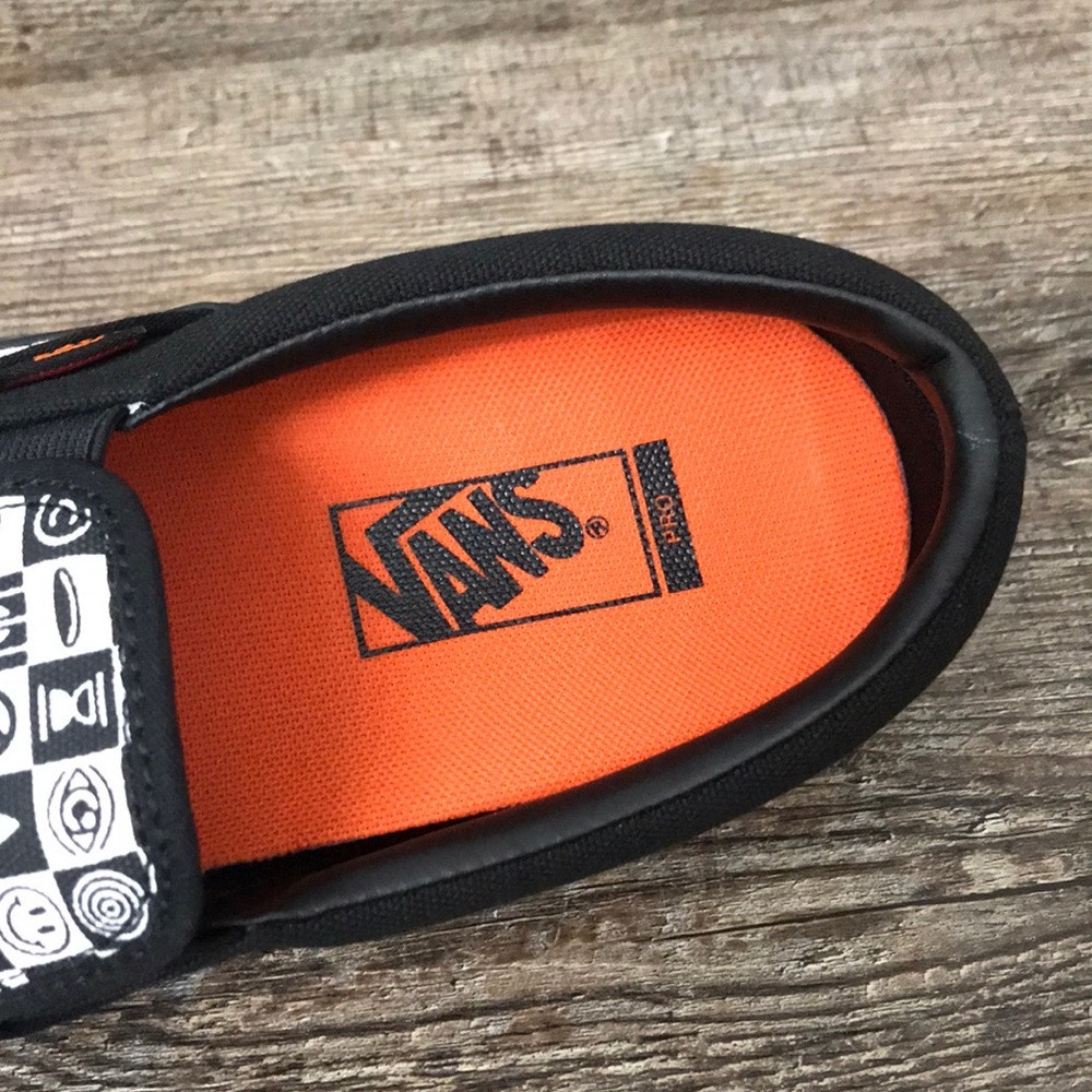 VANS CLASSIC SLIP ON BRAND NEW - Picture 10 of 16